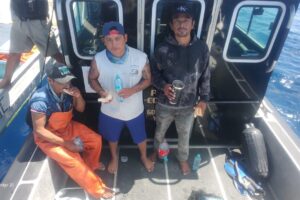 PESCADORES RESCATADOS SANOS Y SALVOS