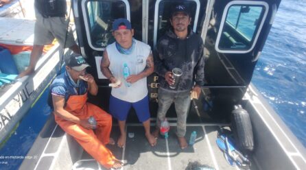 PESCADORES RESCATADOS SANOS Y SALVOS