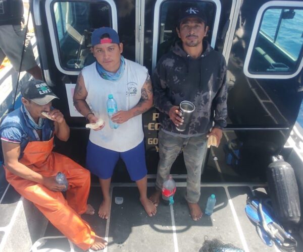 PESCADORES RESCATADOS SANOS Y SALVOS
