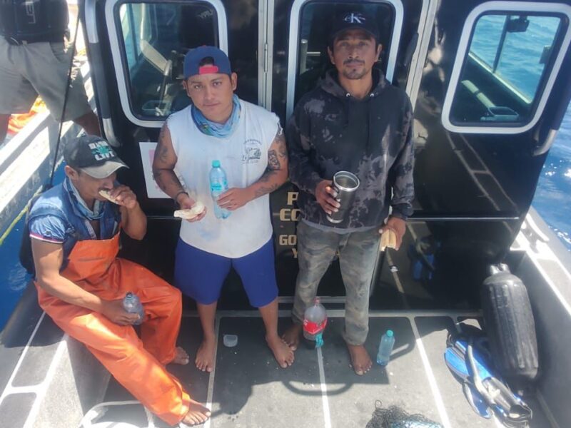 PESCADORES RESCATADOS SANOS Y SALVOS