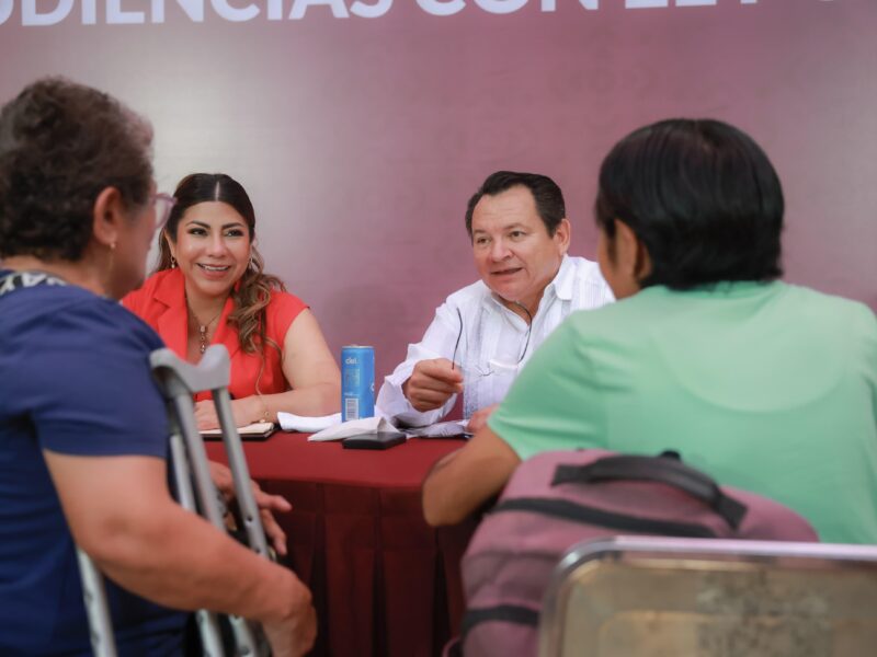 HUACHO ENCABEZA LA SEPTIMA AUDIENCIA CON EL PUEBLO