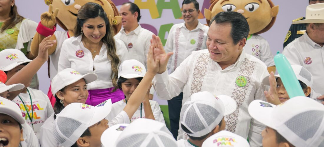 HUACHO INAUGURA EL BÁAXAL PAAL RENACIMIENTO