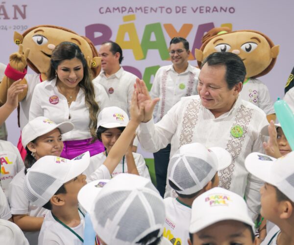 HUACHO INAUGURA EL BÁAXAL PAAL RENACIMIENTO