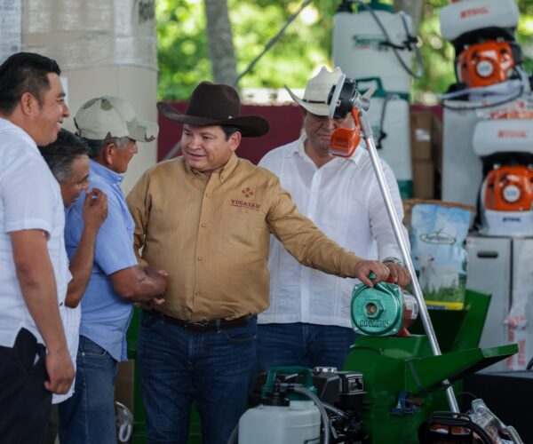 EL GOBERNADOR IMPULSA LA TRANSFORMACIÓN DEL CAMPO