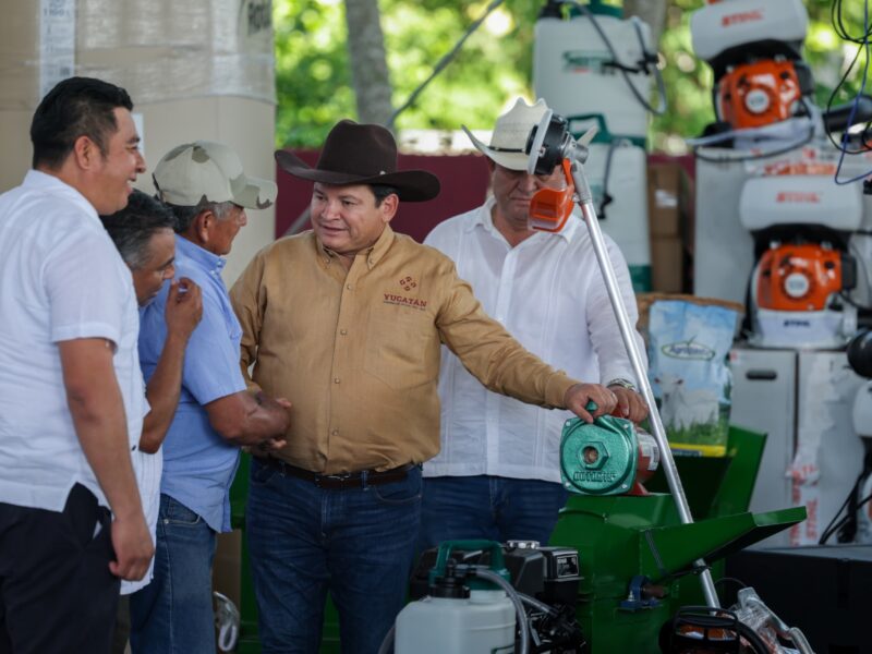 EL GOBERNADOR IMPULSA LA TRANSFORMACIÓN DEL CAMPO