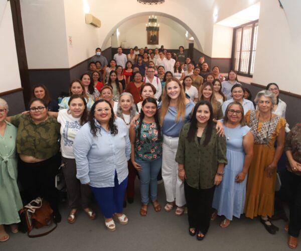 EN MÉRIDA LAS MUJERES SON PRIORIDAD: CPL