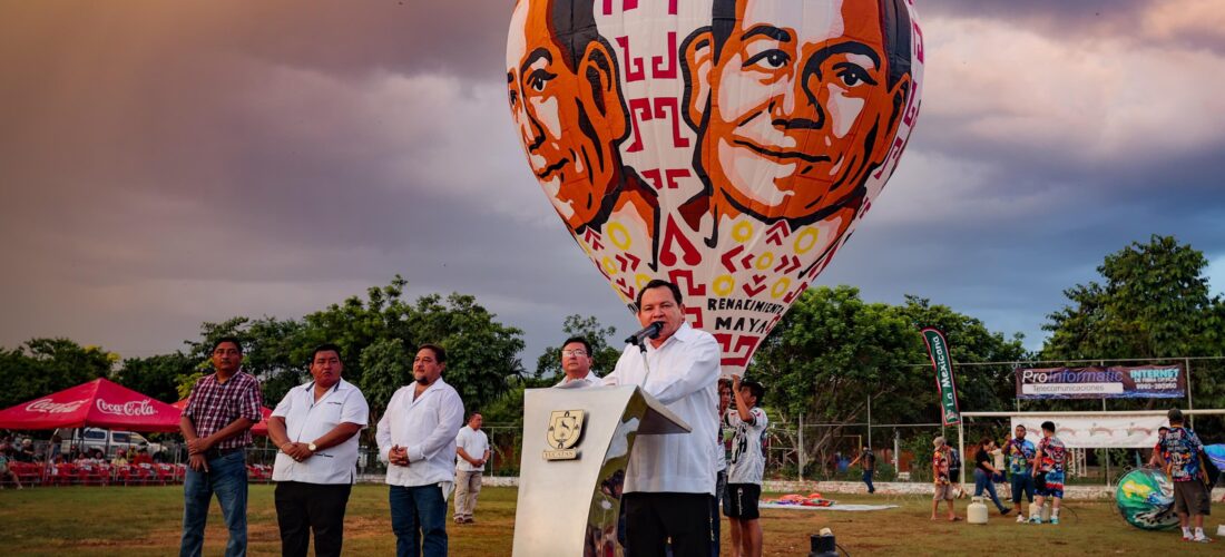 GLOBOS DE PAPEL EN EL FESTIVAL CULTURAL