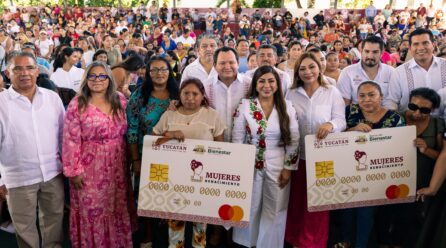 MADRES  AUTÓNOMAS RECIBEN “TARJETA ELVIA CARRILLO”