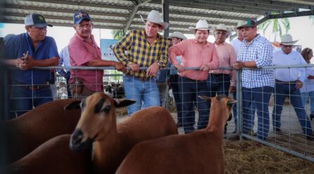 HUACHO ENTREGA EL PRIMER PAQUETE DE MAQUINARIA