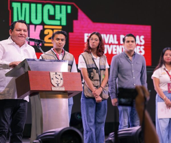 GOBERNADOR INAUGURA EL MUCH´IK DE LAS JUVENTUDES