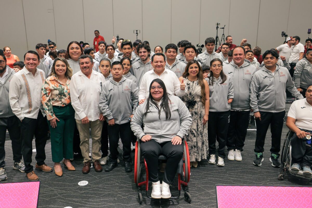 GOBERNADOR ABANDERA DELEGACIÓN PARALÍMPICA