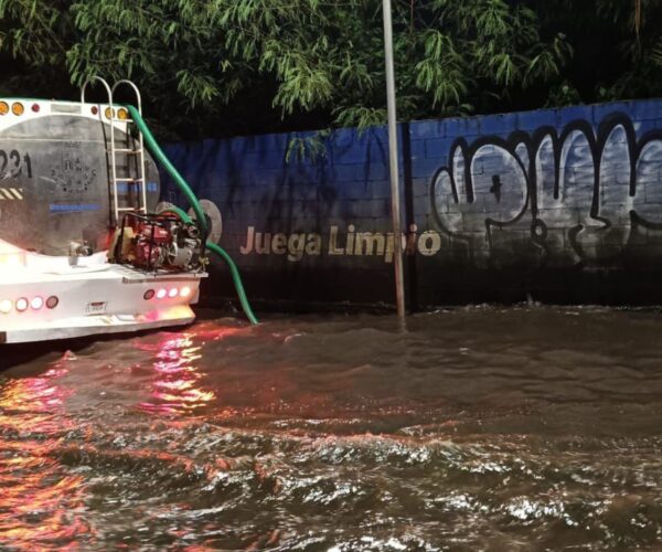 AYUNTAMIENTO ATIENDE REPORTES POR ENCHARCAMIENTOS