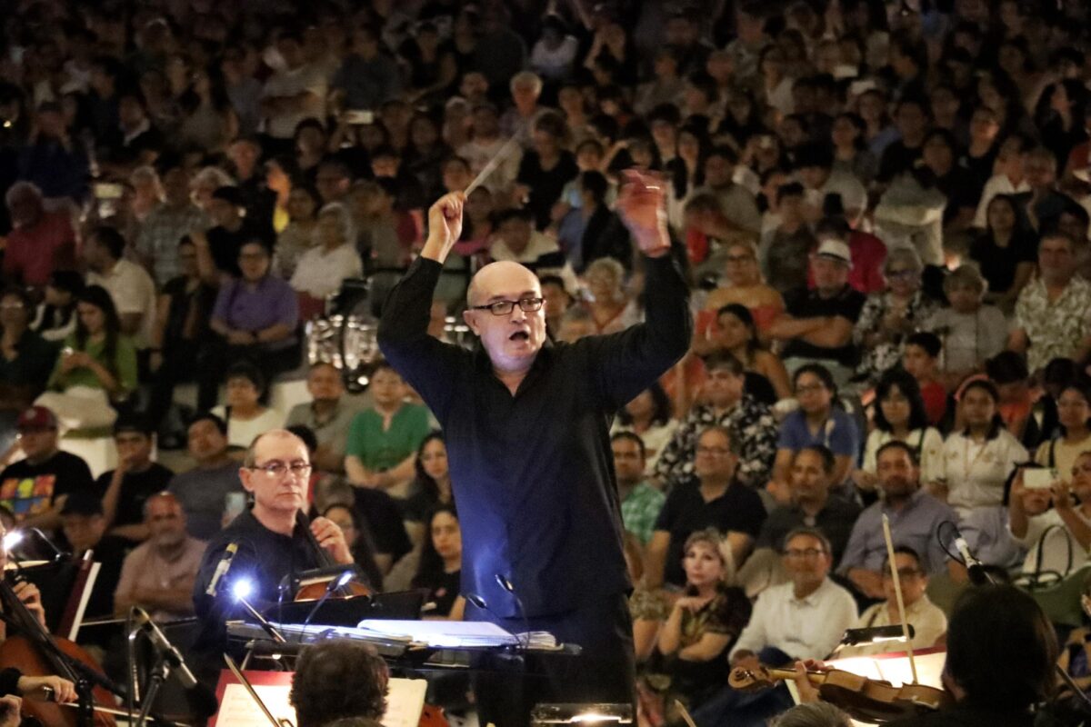 OSY OFRECE HOMENAJE A LOS BEATLES