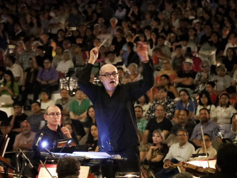 OSY OFRECE HOMENAJE A LOS BEATLES