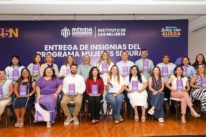 CECI PATRÓN ENTREGA LA INSIGNIA “MUJERES SEGURAS”