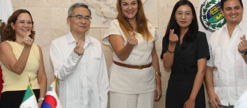 EMBAJADOR VISITA A CECI PATRÓN