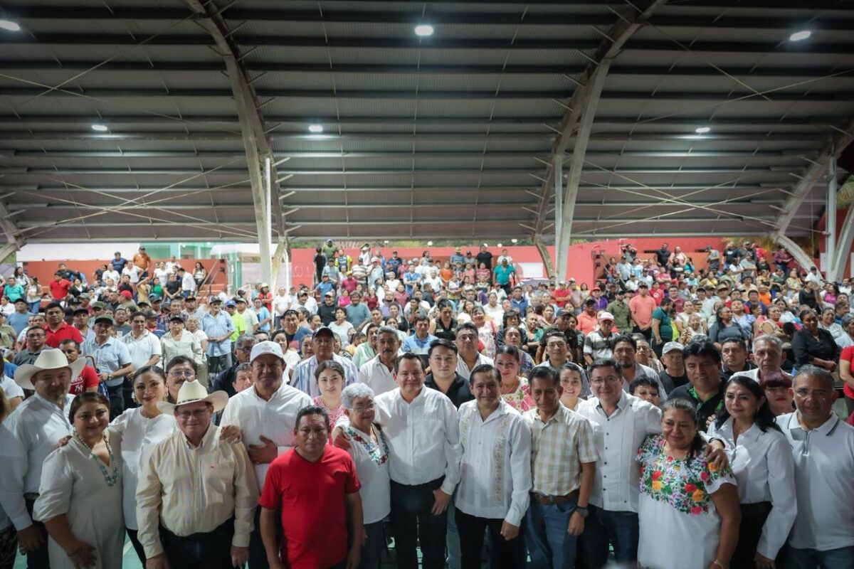 GOBIERNO ENTREGA APOYOS PARA REHABILITAR CAMINOS