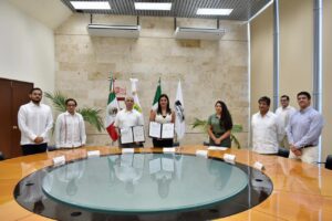 FIRMAN CONVENIO PARA CURSAR MAESTRÍAS Y DIPLOMADOS