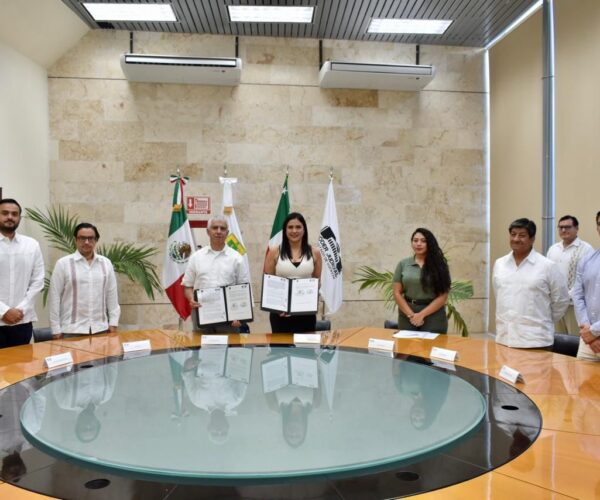 FIRMAN CONVENIO PARA CURSAR MAESTRÍAS Y DIPLOMADOS