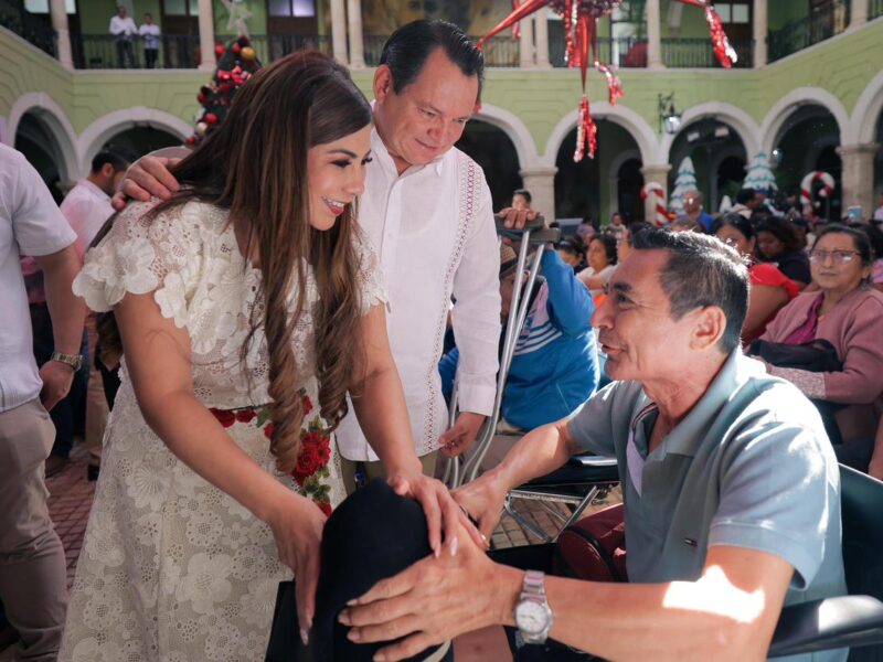 RENACIMIENTO MAYA ENTREGA APARATOS DE MOVILIDAD