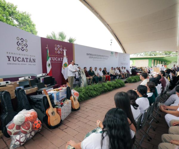 CONALEP RECIBE EQUIPAMENTO