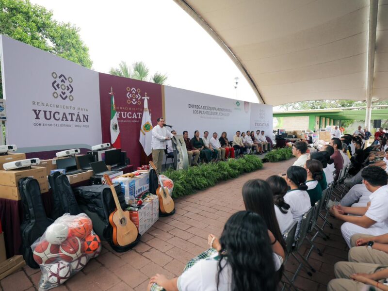 CONALEP RECIBE EQUIPAMENTO