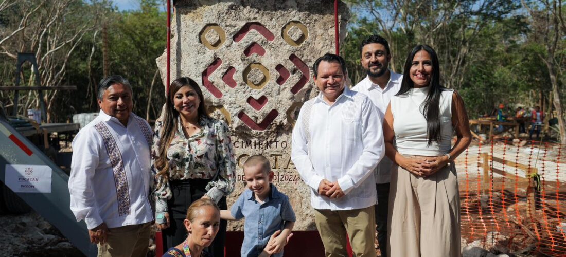 PRIMER CENTRO PILARES RENACIMIENTO MAYA