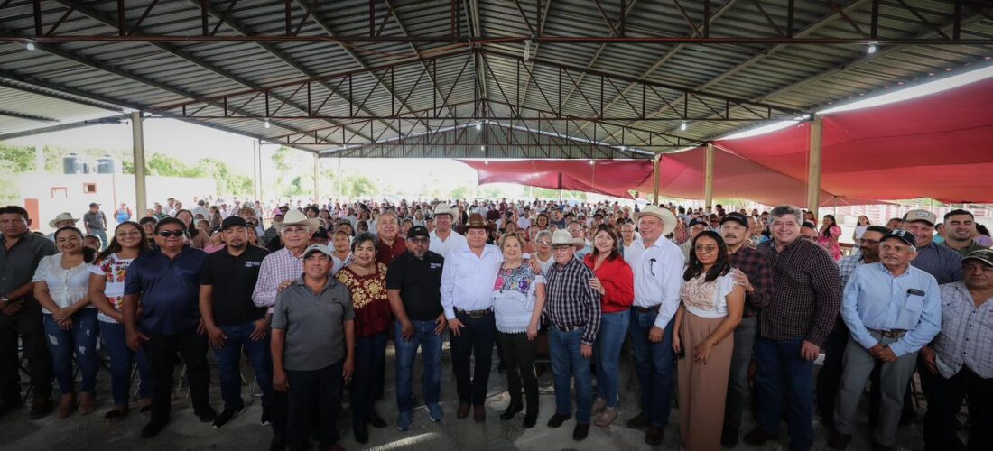 HUACHO ENTIENDE AL CAMPO PORQUE ES DEL CAMPO