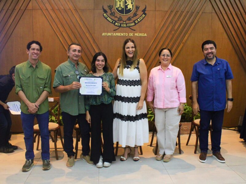 PROYECTO SANTA MARÍA RECIBE DONATIVO