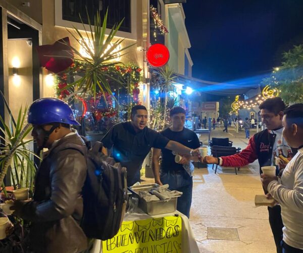 CUERNO DE FUEGO ARROPA A PEREGRINOS DE TIZIMÍN