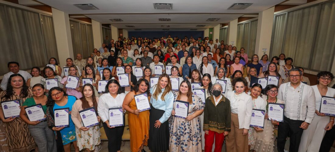 PROFESIONALES TERMINAN DIPLOMADO CON ÉXITO