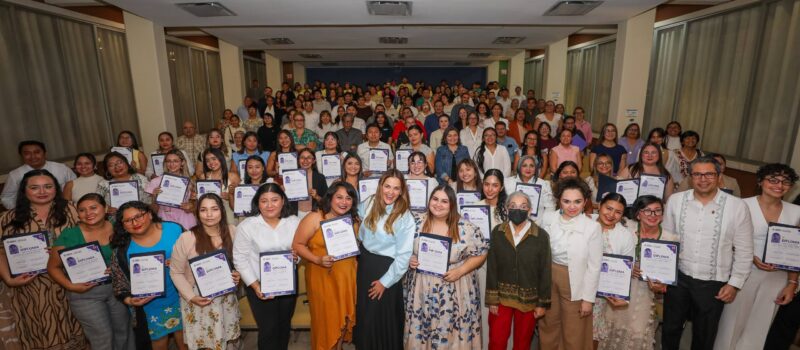 PROFESIONALES TERMINAN DIPLOMADO CON ÉXITO