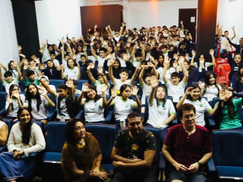 ESTUDIANTES VIAJAN CON “EL COLIBRÍ”