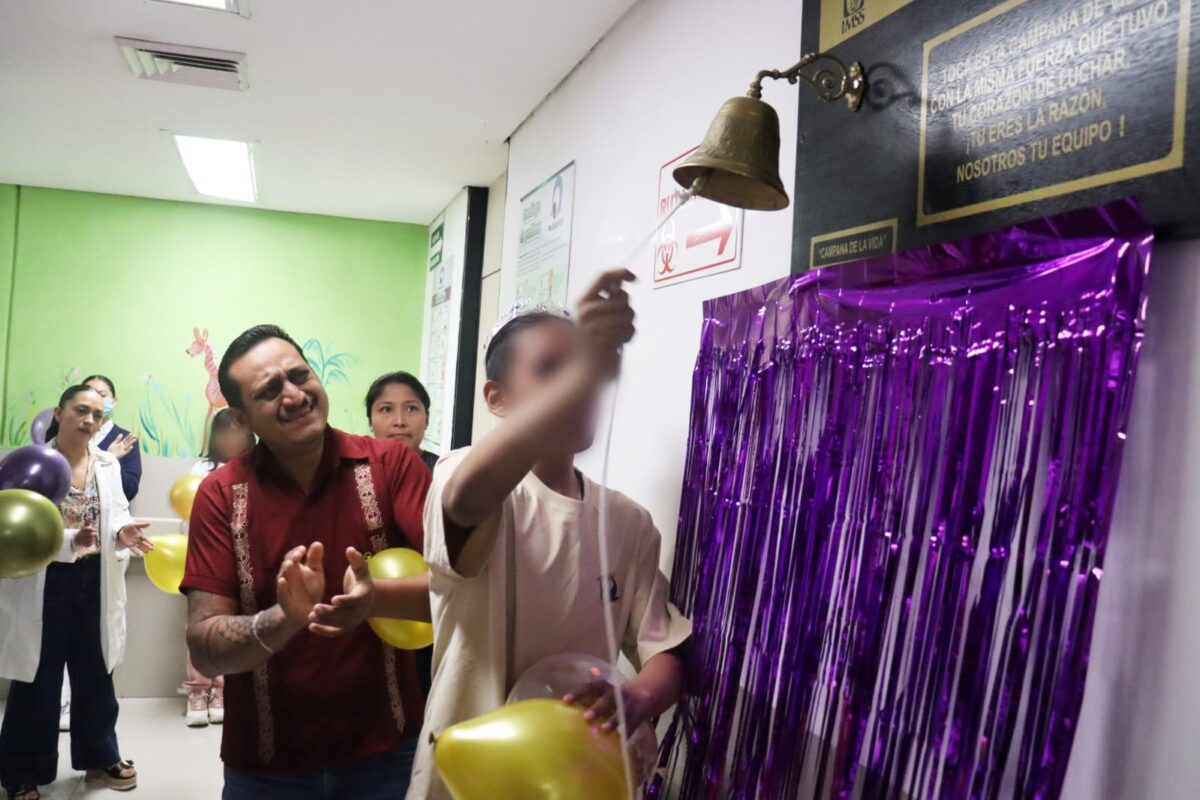 GABRIEL TOCA LA CAMPANA DE LA VICTORIA