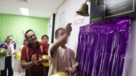 GABRIEL TOCA LA CAMPANA DE LA VICTORIA