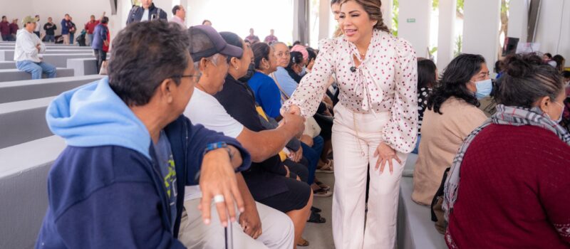 CUATRO PAREJAS ABREN SU CORAZÓN