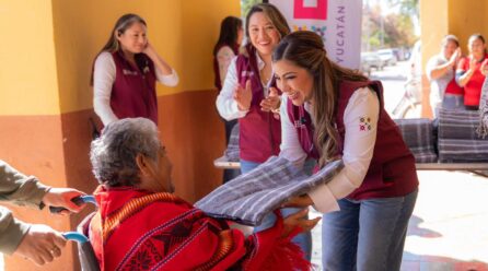 COMSARÍAS DE MÉRIDA ABRIGADAS POR EL DIF YUCATÁN