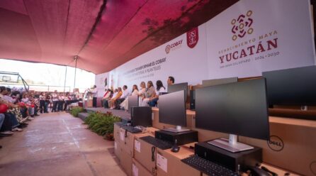 GOBIERNO ENTREGA NUEVO EQUIPAMIENTO ESCOLAR