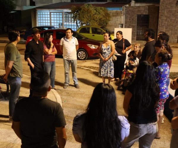 REGIDORES SE REÚNEN CON VECINOS DE LINDAVISTA