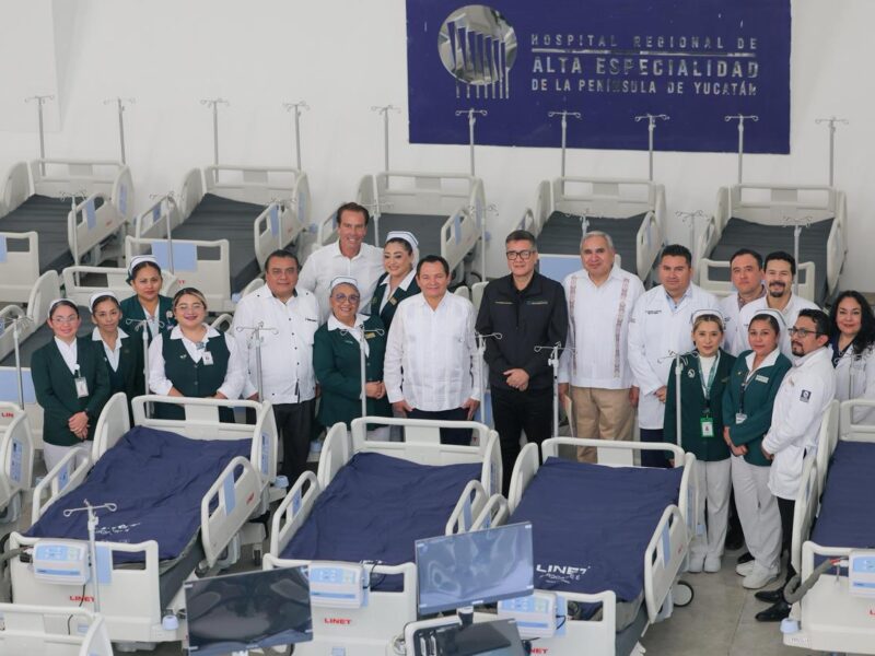 GOBIERNO ENTREGA EQUIPO AVANZADO AL HRAEPY