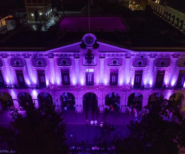 GOBIERNO DE HUACHO REFRENDA SU COMPROMISO CON LAS MUJERES