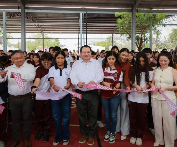 ESTUDIANTES CUENTAN CON INFRAESTRUCTURA RENOVADA