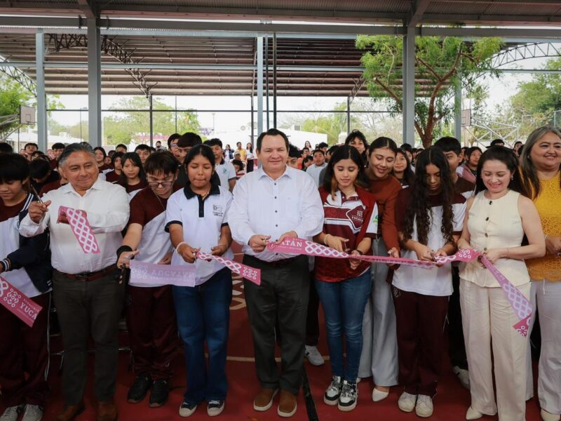 ESTUDIANTES CUENTAN CON INFRAESTRUCTURA RENOVADA