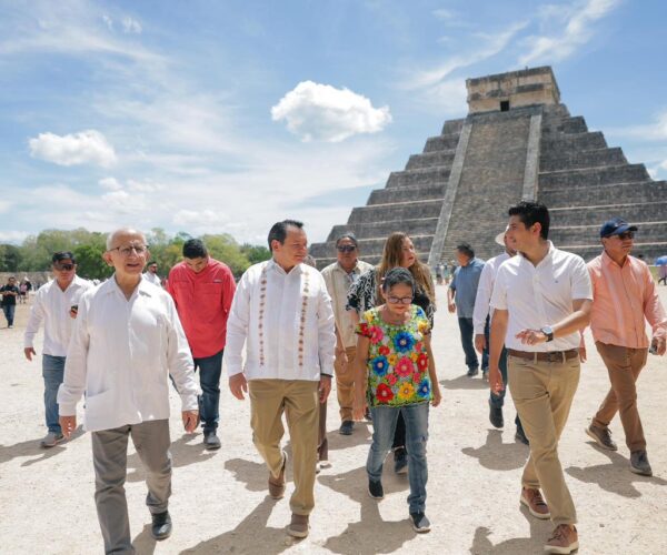 AVANZA LA REORGANIZACIÓN COMERCIAL EN CHICHÉN ITZÁ