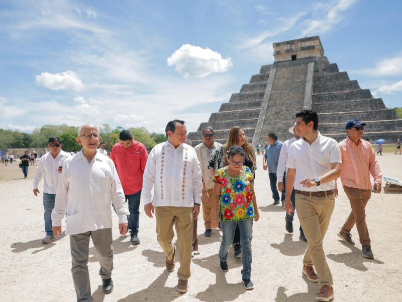 AVANZA LA REORGANIZACIÓN COMERCIAL EN CHICHÉN ITZÁ