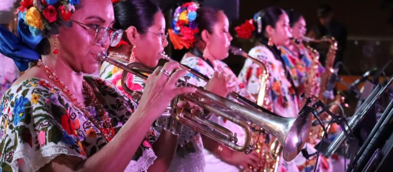 PIEL DE BARRO ORQUESTA INTEGRADA SOLO POR MUJERES