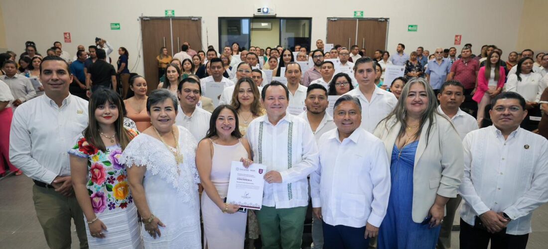 PERSONAL DE APOYO EDUCATIVO RECIBE PLAZAS LABORALES