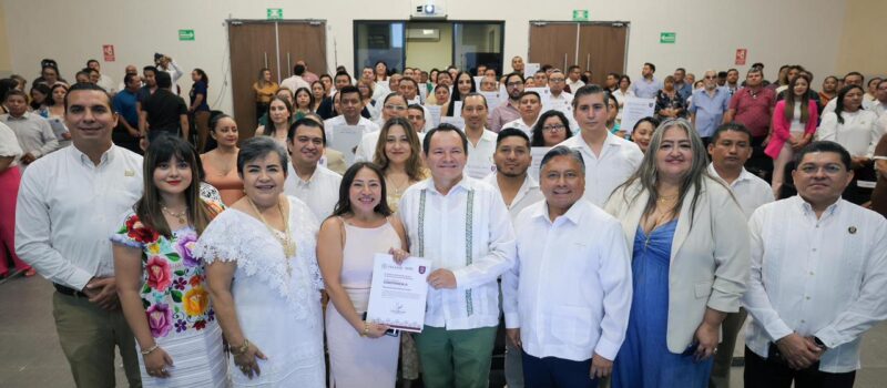 PERSONAL DE APOYO EDUCATIVO RECIBE PLAZAS LABORALES