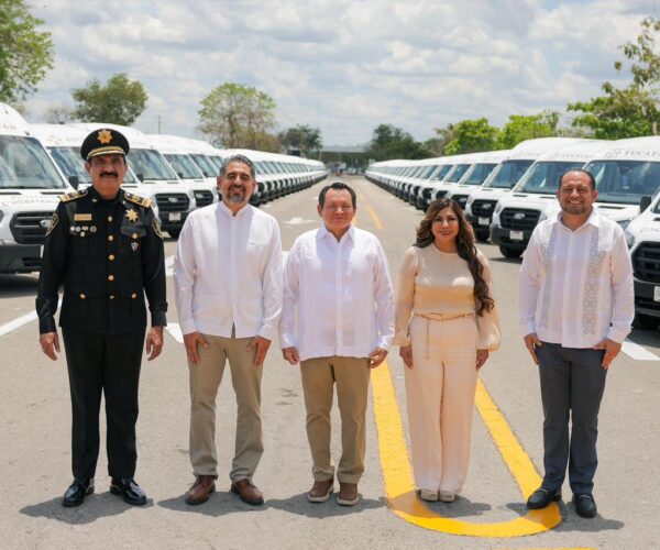 GOBIERNO ENTREGA NUEVAS UNIDADES DE TRASLADO