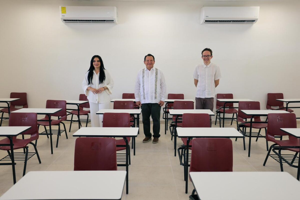GOBERNADOR INAUGURÓ CINCO AULAS EQUIPADAS